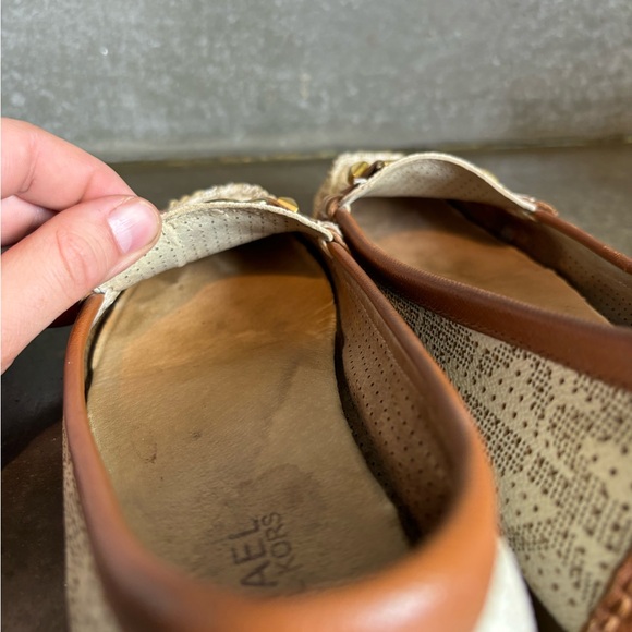 Michael Kors Fulton Studded Logo Moccasin Signature Logo Size Women’s 7M Leather - Picture 11 of 12